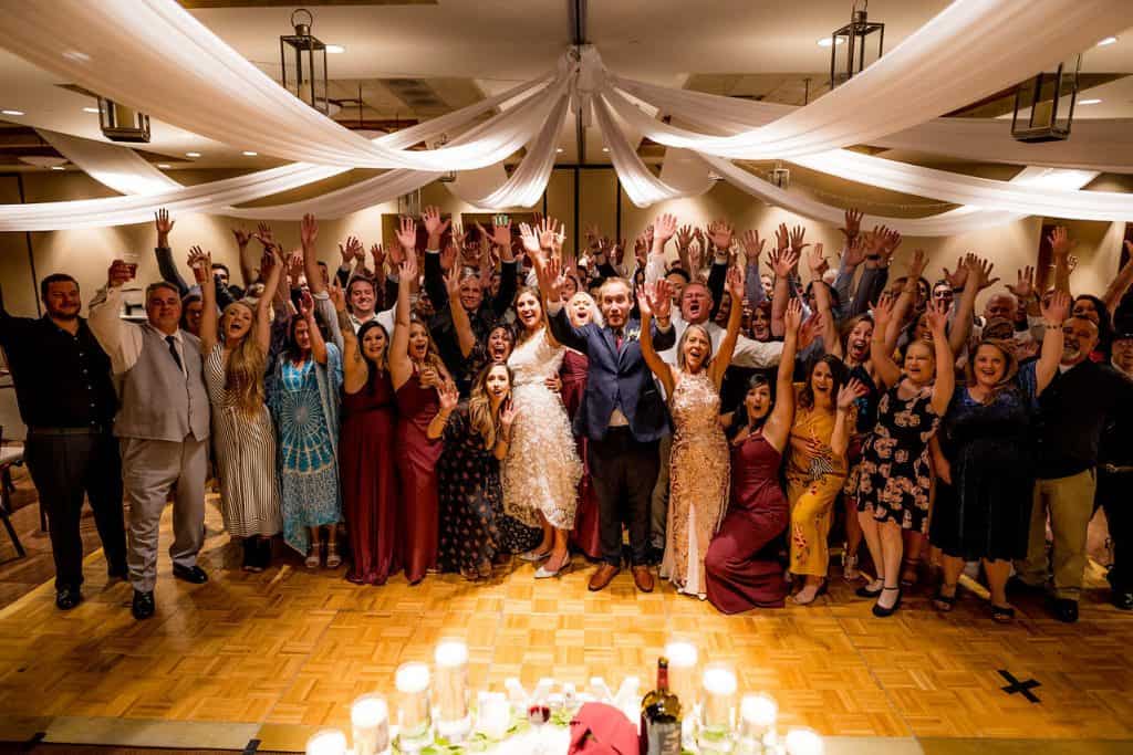 orient your wedding photographer